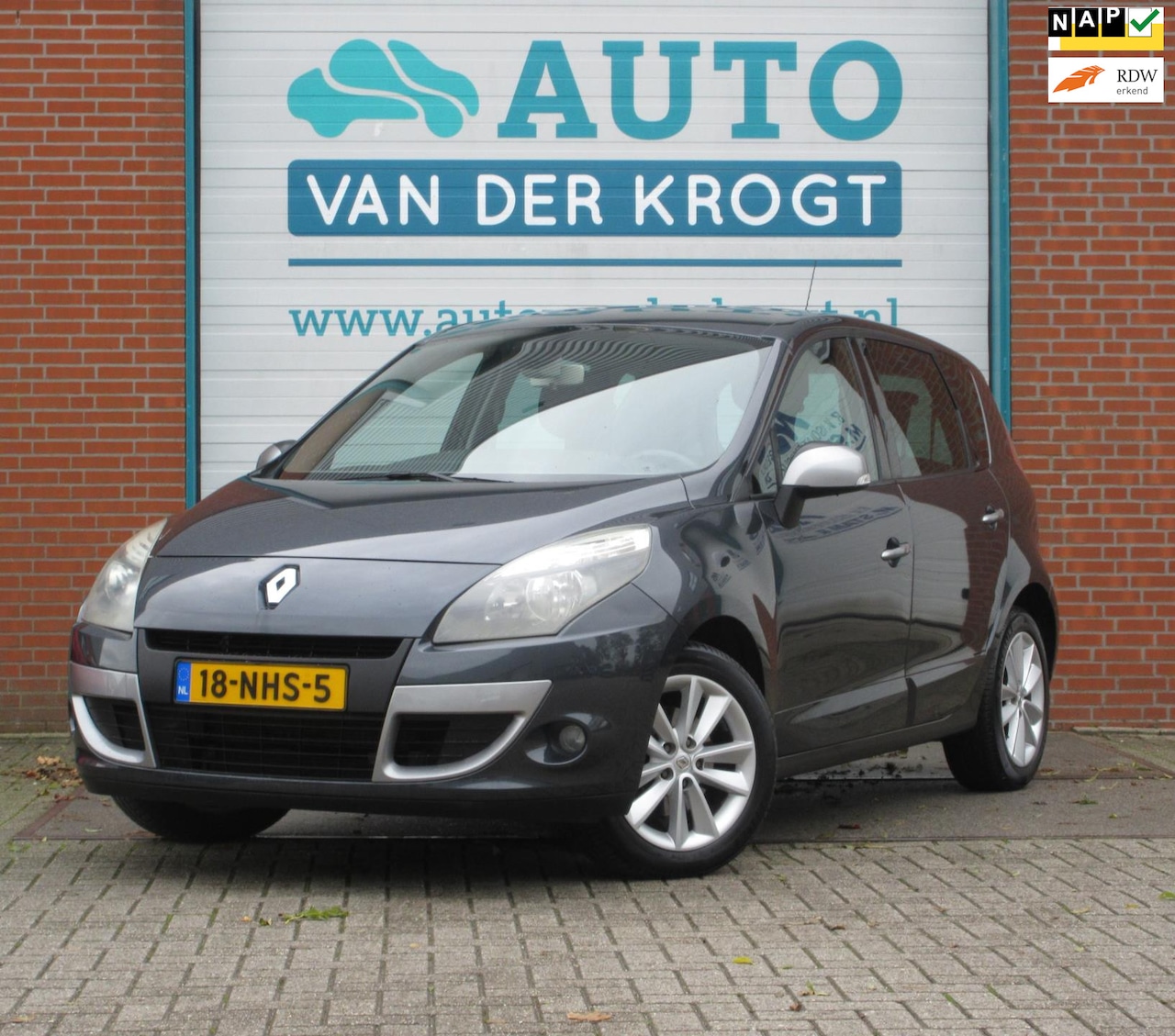 Renault Scénic - 2.0 Celsium 2.0 Celsium, Automaat, Airco, Trekhaak, 1e Eig, APK 10-25 - AutoWereld.nl