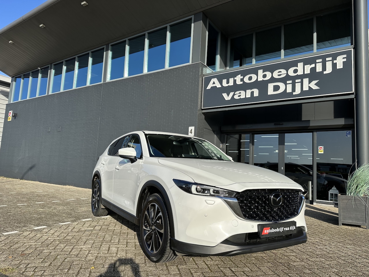 Mazda CX-5 - 2.0 e M Hybrid Open Dak Leer Navi 360Camera El.Klep - AutoWereld.nl