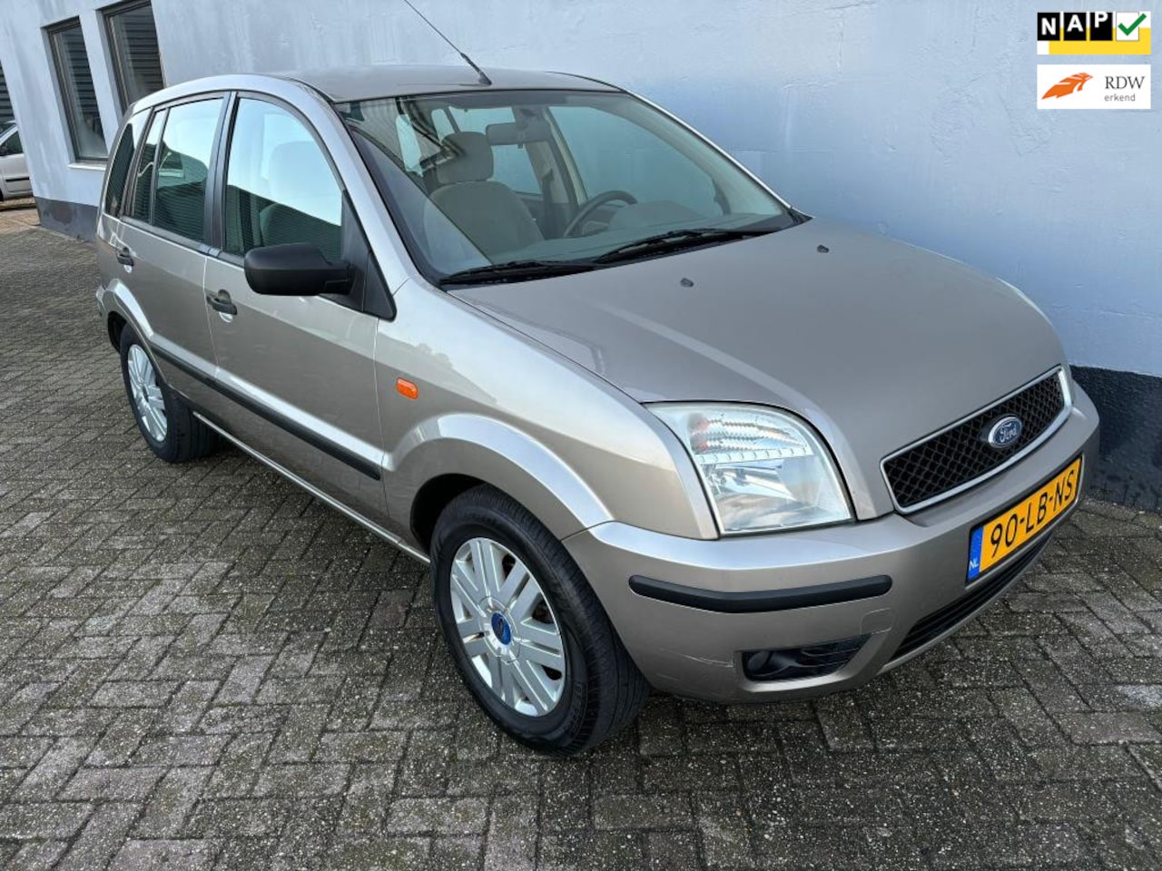 Ford Fusion - 1.6-16V ( Apk geldig tot 06-12-2025 ) - AutoWereld.nl