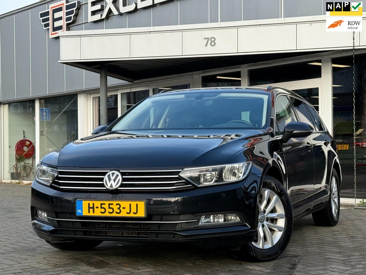 Volkswagen Passat Variant - 1.6 TDI Business Edition - Navigatie - Leder - AutoWereld.nl