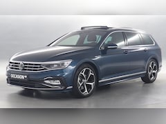 Volkswagen Passat Variant - 1.5 TSI 150pk R-Line Business DSG / Panoramadak / Camera / Head-up Display