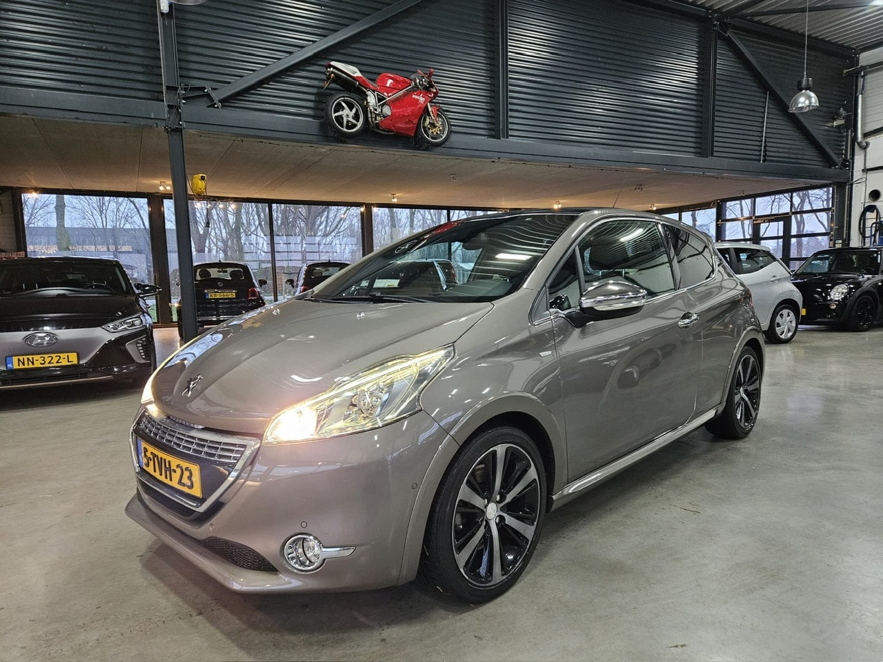 Peugeot 208 - 1.6 THP 155PK 3D XY Panodak/Leder - AutoWereld.nl