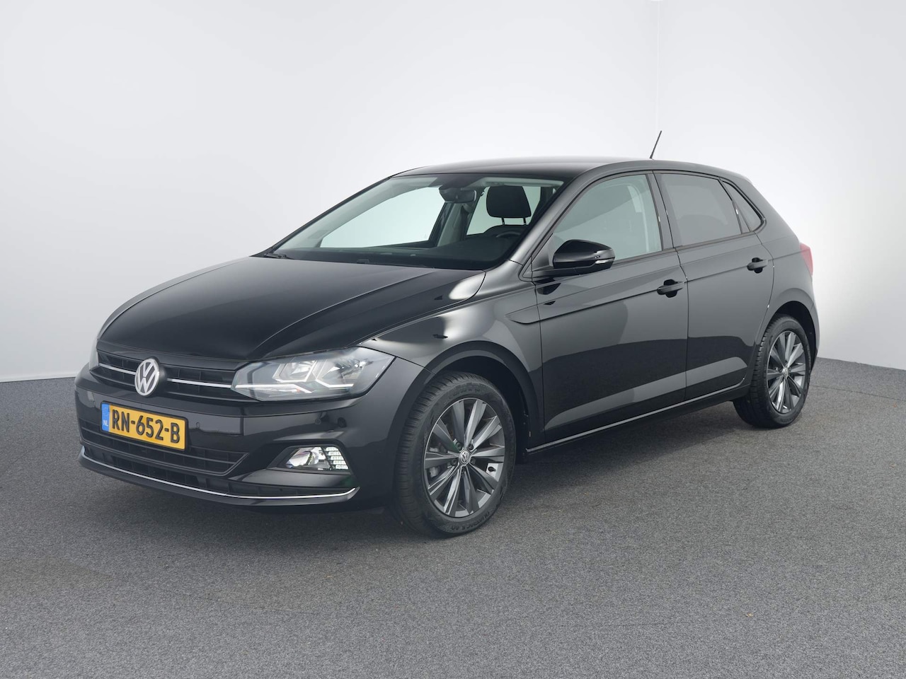 Volkswagen Polo - 1.0 TSI Highline | Navigatie | Adaptieve cruise | Parkeersensoren | Clima | - AutoWereld.nl