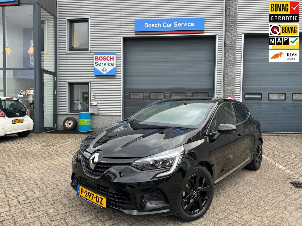 Renault Clio - 1.6 E-Tech Hybrid 140 Intens - AutoWereld.nl