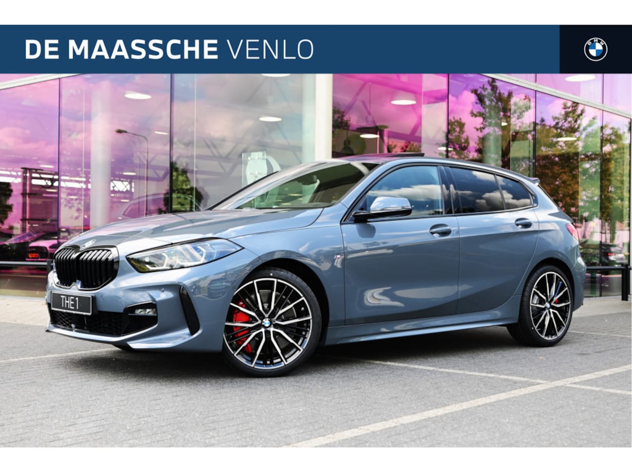 BMW 1-serie - 118i High Executive M Sport Automaat / Panoramadak / Sportstoelen / Adaptieve LED / Comfor - AutoWereld.nl