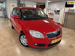 Skoda Fabia - 1.4-16V Ambition | Airco | Centrale Vergrendeling | Cruise | Elektr. ramen|