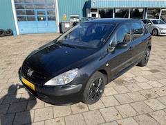 Peugeot 307 - 2.0 HDiF Gentry