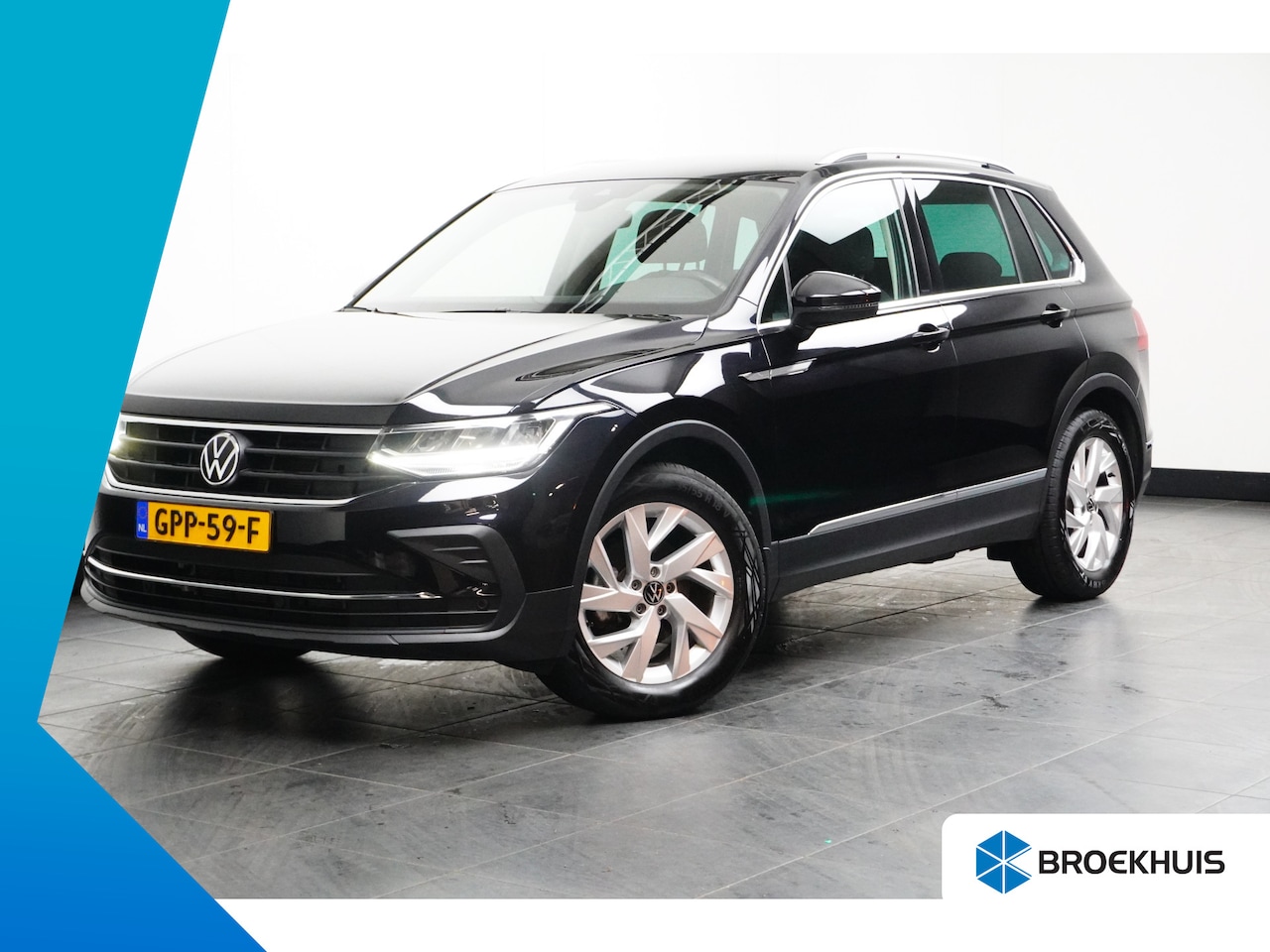 Volkswagen Tiguan - 1.5 TSI Life | Winter pakket | 18" wielen | Trekhaak | Cruise adaptief | Carplay | Camera - AutoWereld.nl