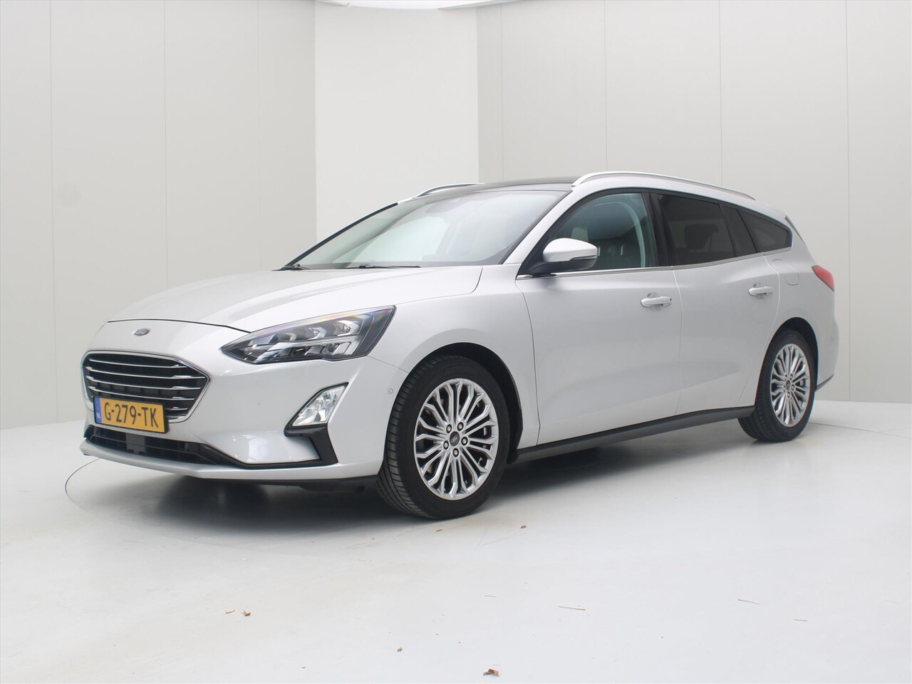 Ford Focus Wagon - 1.5 EcoBoost 150pk 6-bak Titanium Business [ CAMERA+ACC+TREKHAAK+PANODAK+CLIMAAT+CRUISE+PD - AutoWereld.nl