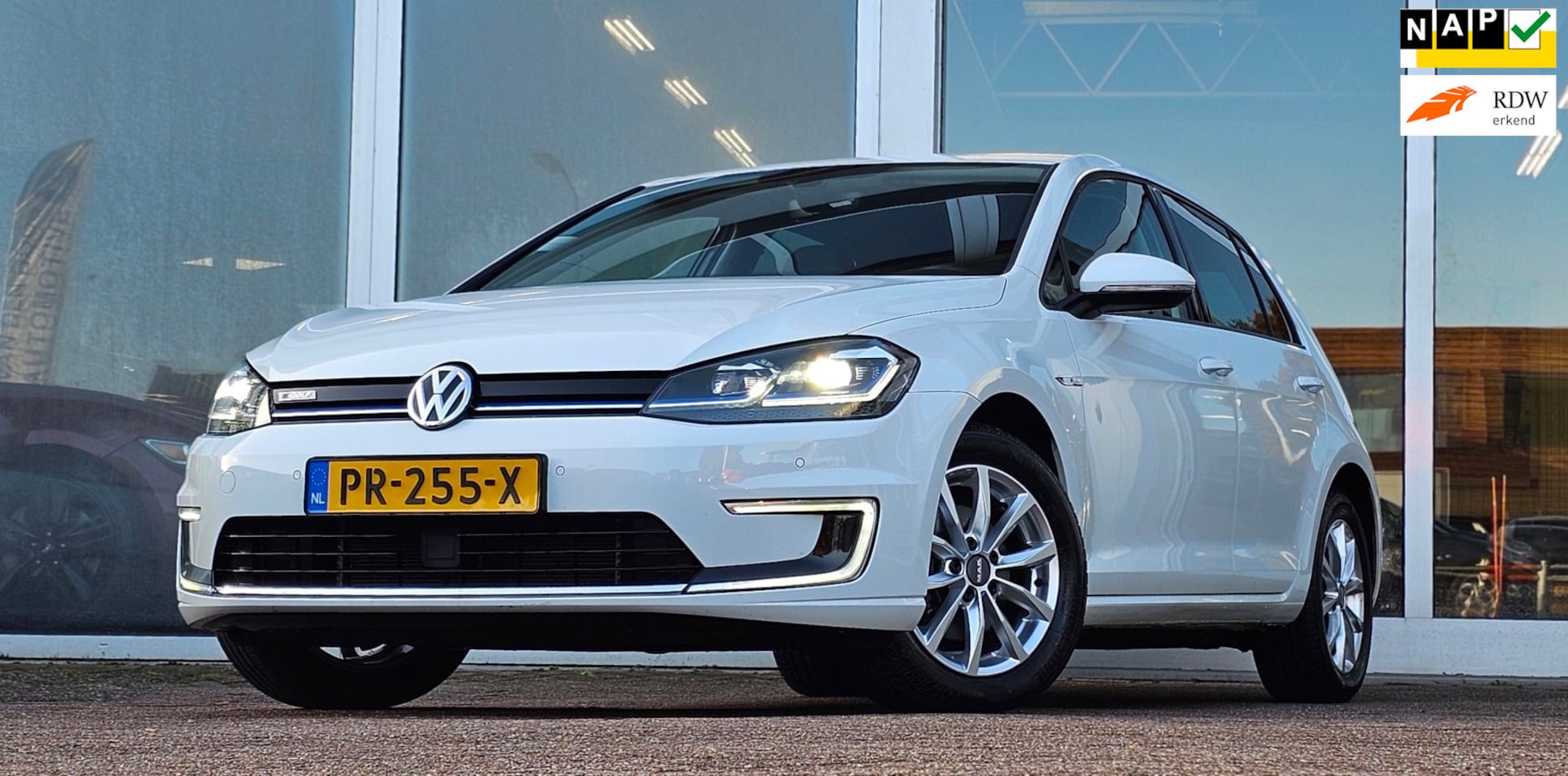 Volkswagen e-Golf - E-Golf 136PK Android/Apple Carplay Camera Mooi! - AutoWereld.nl