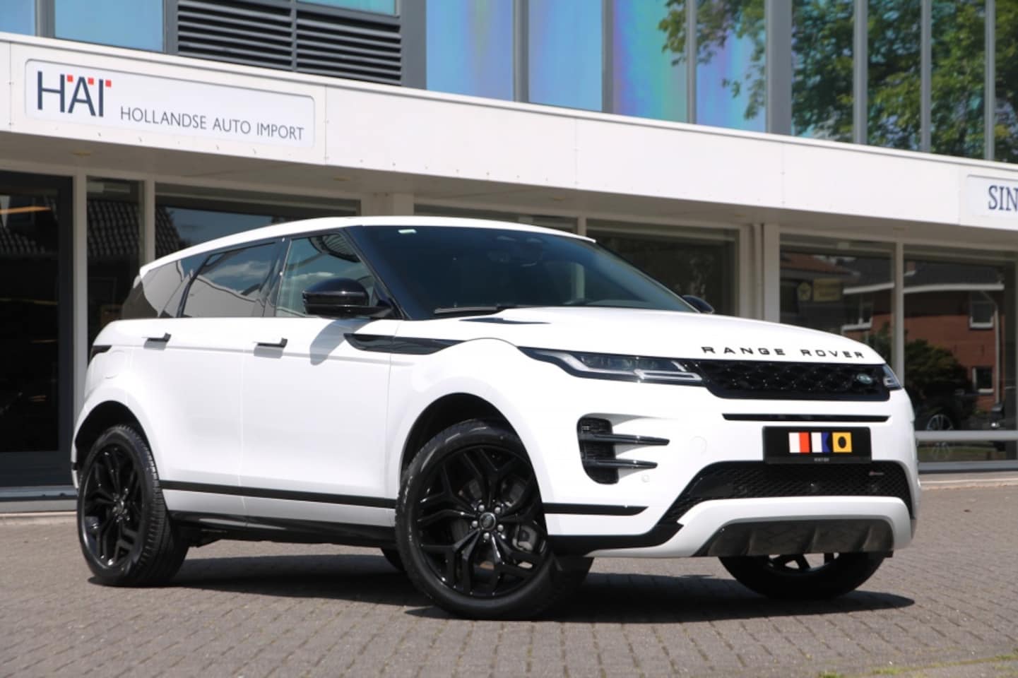 Land Rover Range Rover Evoque - P300e AWD R-Dynamic SE - AutoWereld.nl