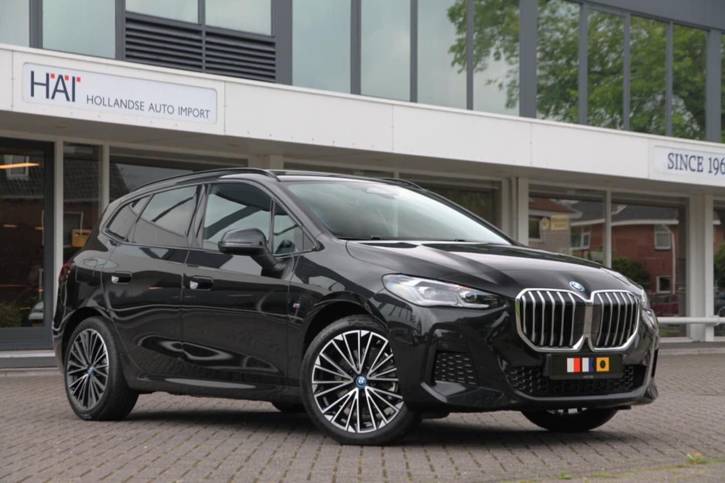 BMW 2-serie Active Tourer - 230e xDrive I M-Sport I Pano I ACC - AutoWereld.nl