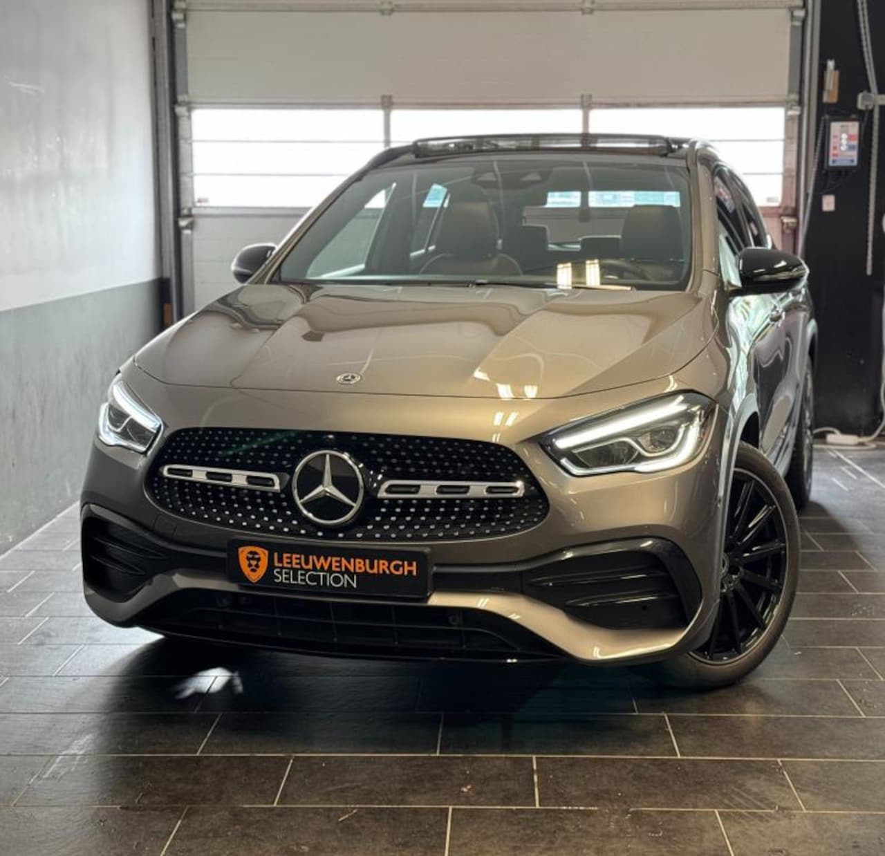 Mercedes-Benz GLA-Klasse - 200 AMG Pano Memory Keyless Full ! - AutoWereld.nl