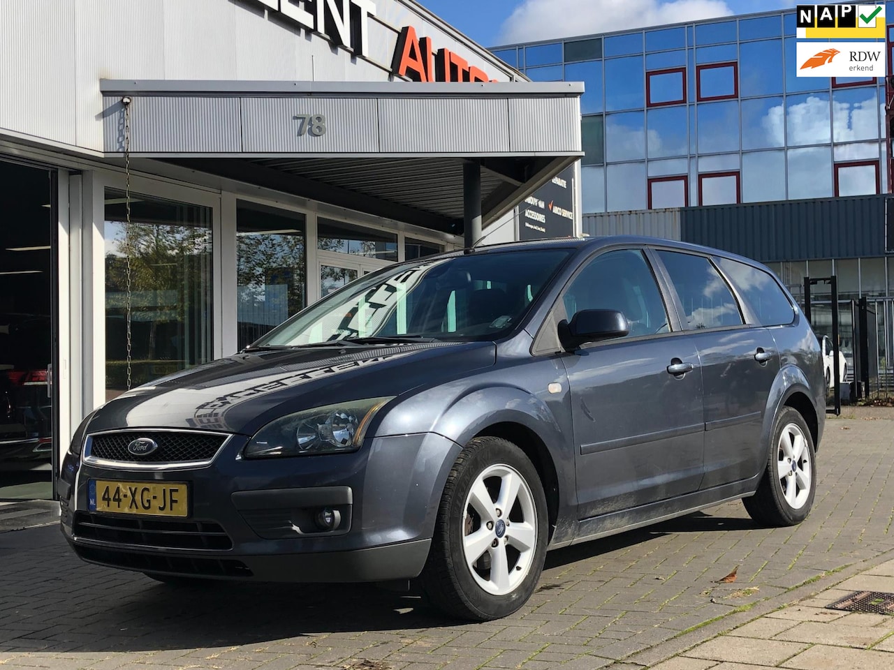 Ford Focus Wagon - 1.6-16V Futura - Airco - AutoWereld.nl