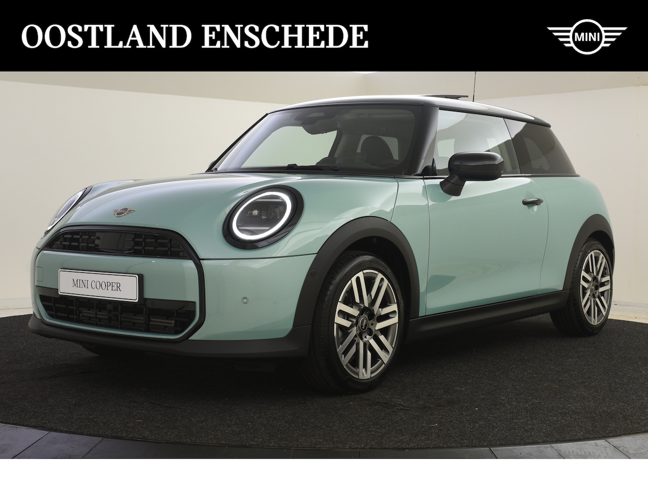 MINI Cooper - C / Classic Trim / Pakket M / 17 inch Parallel Spoke 2-tone - AutoWereld.nl