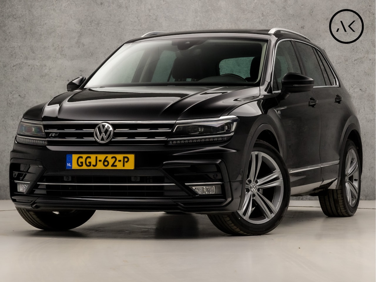 Volkswagen Tiguan - 1.5 TSI ACT Highline R Line 150Pk Automaat (PANORAMADAK, DIGITAL COCKPIT, APPLE CARPLAY, E - AutoWereld.nl