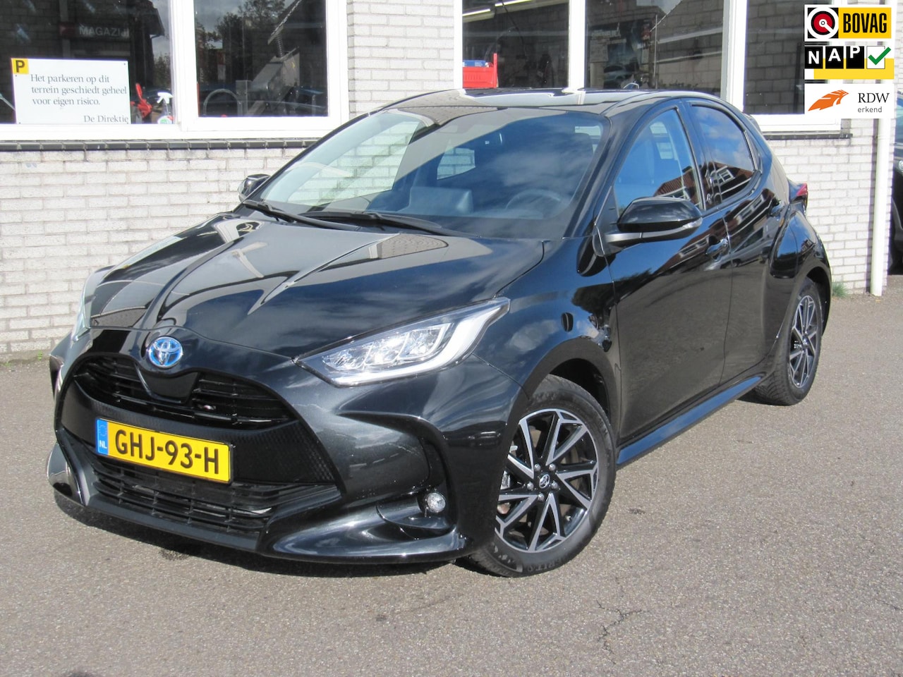 Toyota Yaris - 1.5 Hybrid Dynamic Team D *privacy glass* - AutoWereld.nl