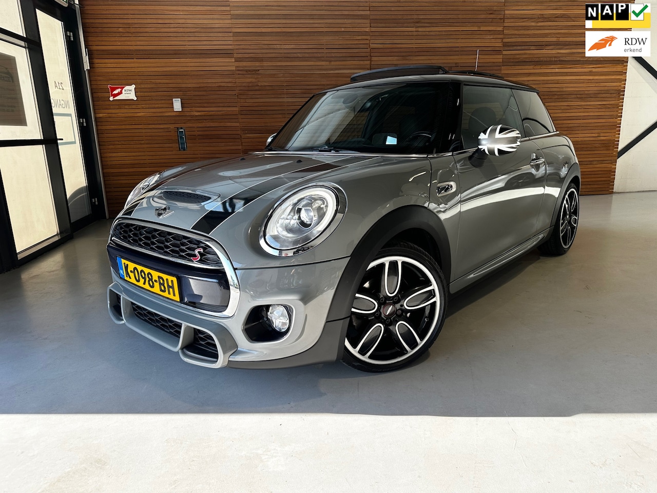 MINI John Cooper Works - Mini 2.0 S Chili JCW Serious Business | PANO | H&K | Head-Up | Ambient | PDC | Cruise | Fu - AutoWereld.nl