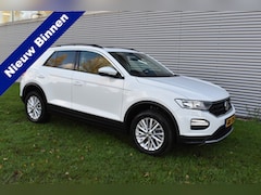 Volkswagen T-Roc - 1.5 TSI Sport Business R Automaat Panoramadak El-achterklep Afmeembare achterklep