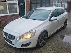 Volvo V60 - 2.4 D5