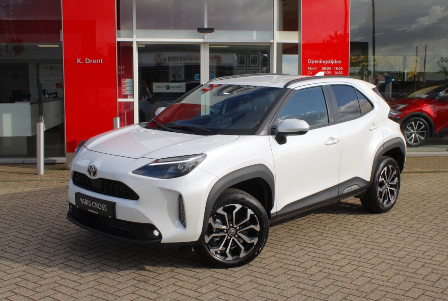 Toyota Yaris Cross - 1.5 Hybrid 130 Executive Limited | Sensoren V+A | Blind Spot | S - AutoWereld.nl