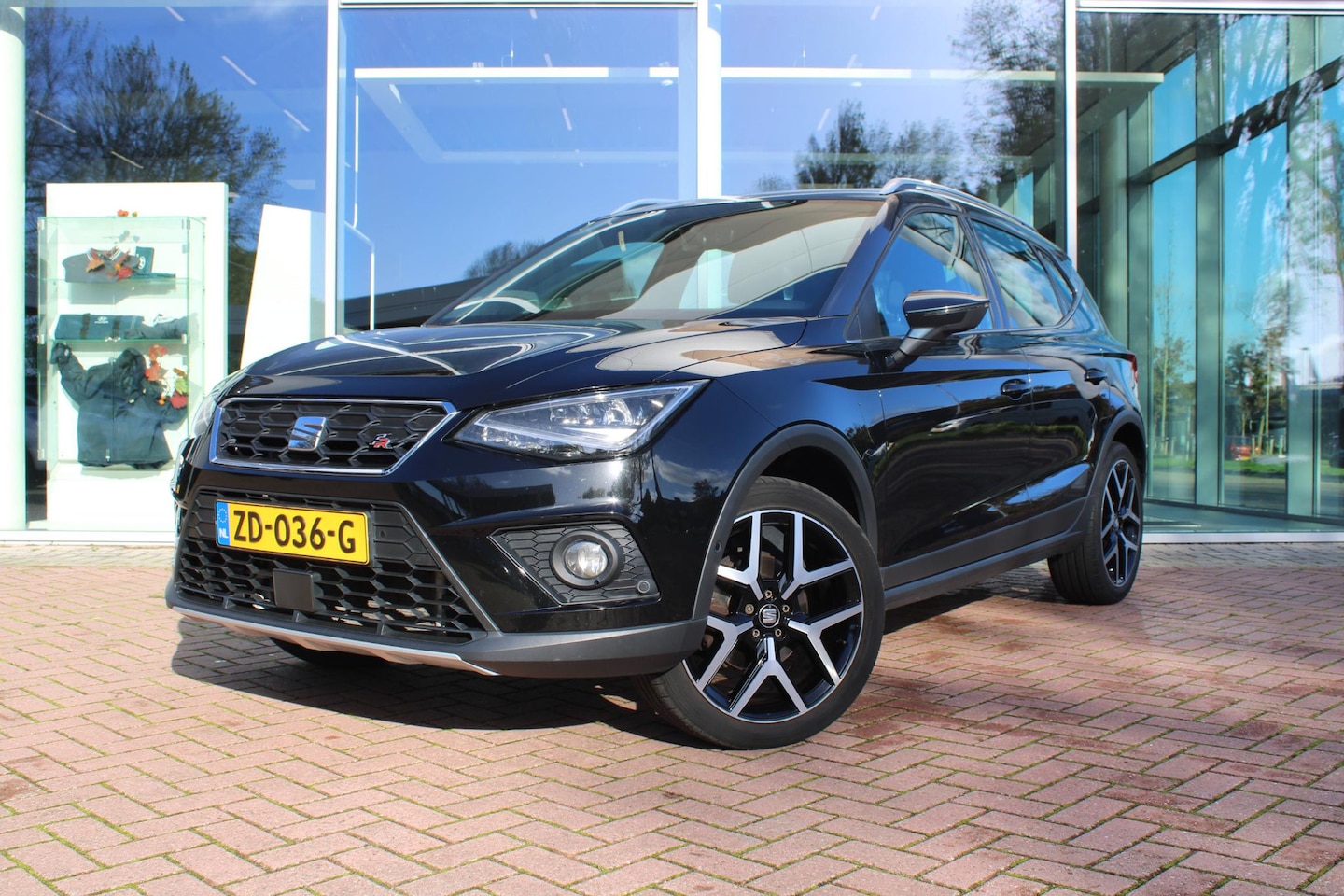 Seat Arona - 1.0 TSI FR Business Intense - Parkeersensoren & Parkeercamera achter - Cruise Control - AutoWereld.nl