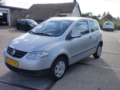 Volkswagen Fox - 1.4 55KW AIRCO GRIJS KM114 BJ2006 STBEKR