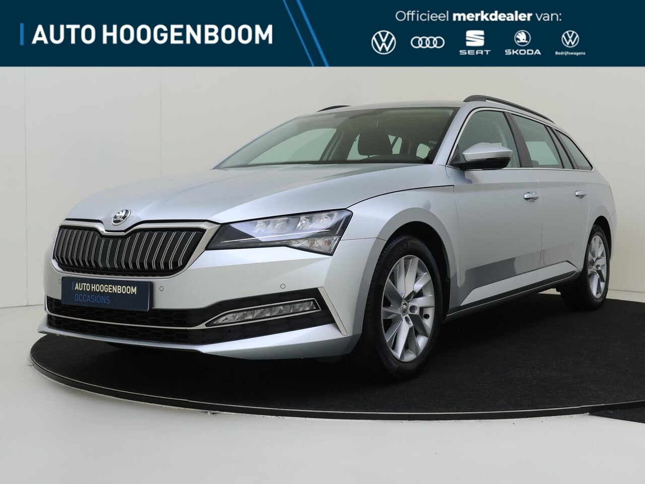 Skoda Superb Combi - 1.4 TSI iV Business Edition | Navigatie | Stoelverwarming | Adaptieve demping | Parkeersen - AutoWereld.nl