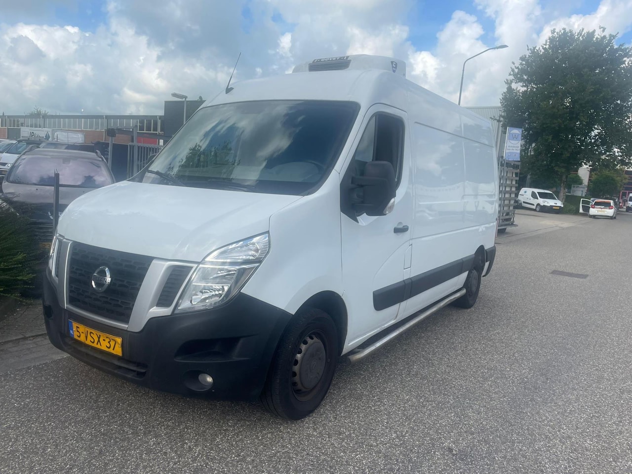 Nissan NV400 - 2.3 dCi L2H2 Acenta 2.3 dCi L2H2 Acenta - AutoWereld.nl