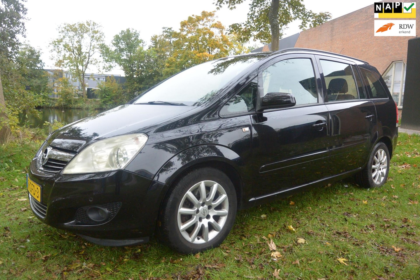 Opel Zafira - 2.2 Temptation*automaat*airco*1ste eigenaar*cruise - AutoWereld.nl