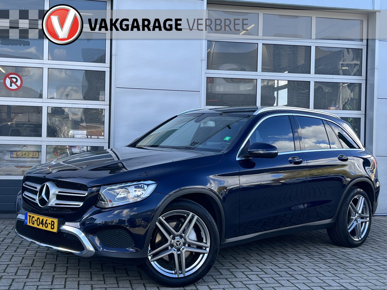 Mercedes-Benz GLC-klasse - 250 4MATIC Premium Plus | Navigatie | LM Velgen 17" | Lederen Bekleding | Elektrisch Glaze - AutoWereld.nl