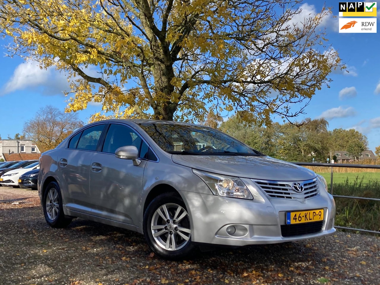 Toyota Avensis - 1.8 VVTi Dynamic | Cruise + Clima + Navi nu € 9.975,-!!! - AutoWereld.nl