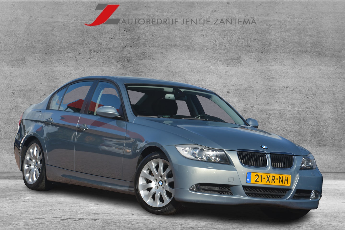 BMW 3-serie - 320i High Executive | Navigatie | Sportstoelen | Xenon | Clima | Cruise-control | NL auto! - AutoWereld.nl