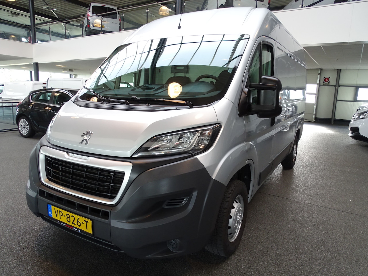 Peugeot Boxer - 435 2.2 HDI L2H2 XR 435 2.2 HDI L2H2 XR 150PK, Airco, Cruise, Navi, Etc - AutoWereld.nl