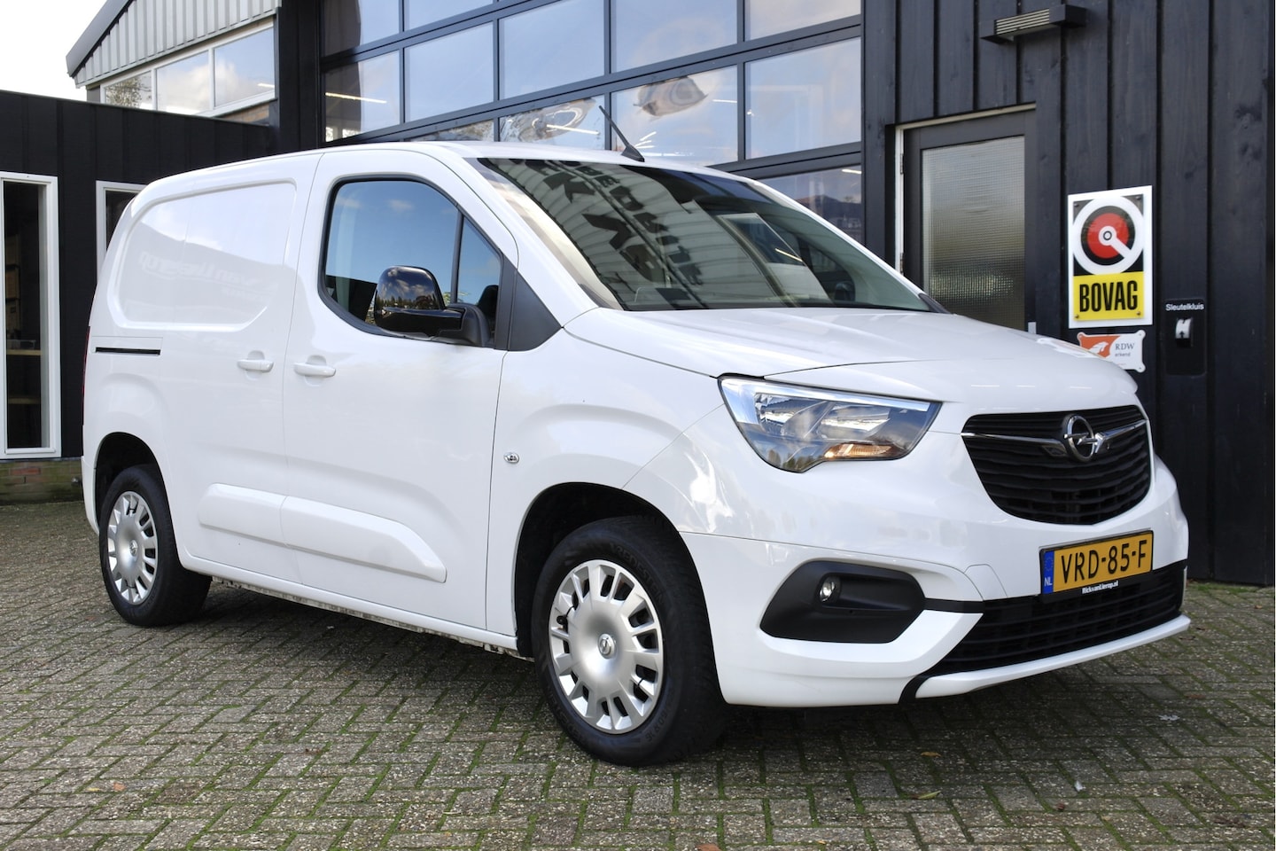 Opel Combo - 1.5D L1H1 Edition | NL-Auto | Cruise | Carplay | Airco - AutoWereld.nl