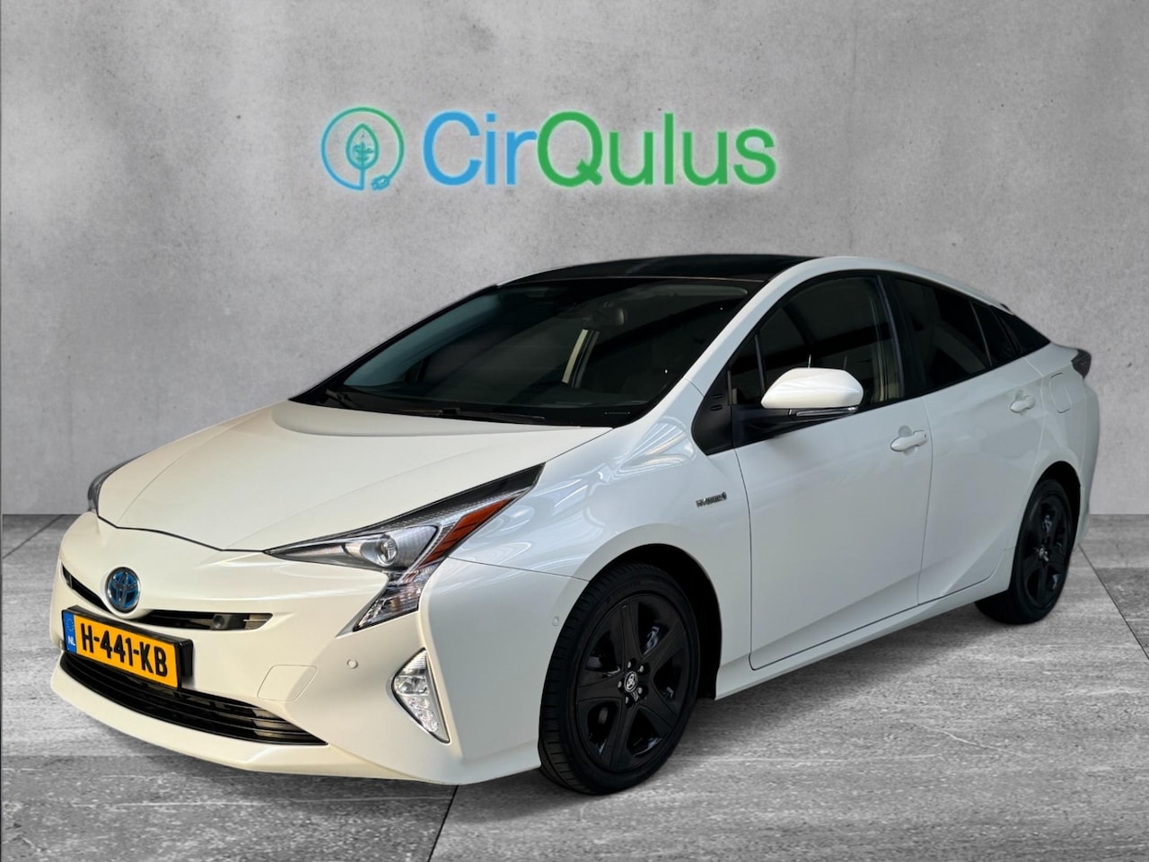 Toyota Prius - 1.8 Dynamic | JBL | Camera | Stoelverwarming - AutoWereld.nl