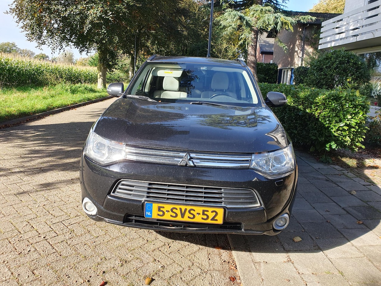 Mitsubishi Outlander - 2.0 PHEV instyle+ Plug-in, dealeronderhouden BTW-auto in prima staat en bijna nieuwe banden - AutoWereld.nl