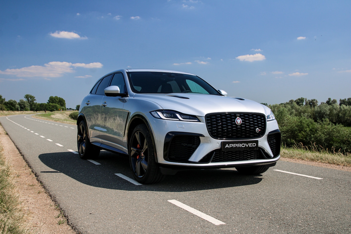 Jaguar F-Pace - 5.0 V8 SVR 5.0 V8 SVR - AutoWereld.nl