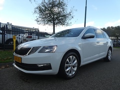 Skoda Octavia Combi - 1.0 TSI 115pk DSG-7 AUTOMAAT Ambition Business Navigatie