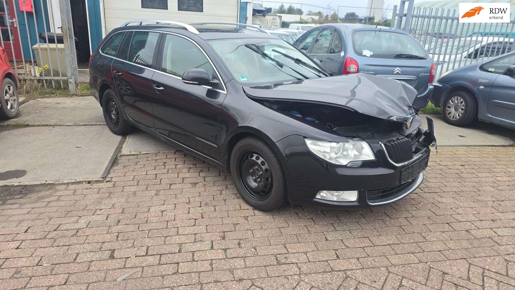 Skoda Superb Combi - 1.8 TSI Elegance Business Line schade wagen , - AutoWereld.nl