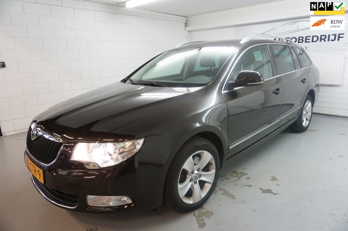 Skoda Superb Combi - 1.4 TSI Greentech EXPORT €4650 /NAVI /NAP /XENON - AutoWereld.nl