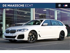 BMW 5-serie Touring - 530e xDrive High Executive M Sport Automaat / M 50 Jahre uitvoering / Panoramadak / Sports