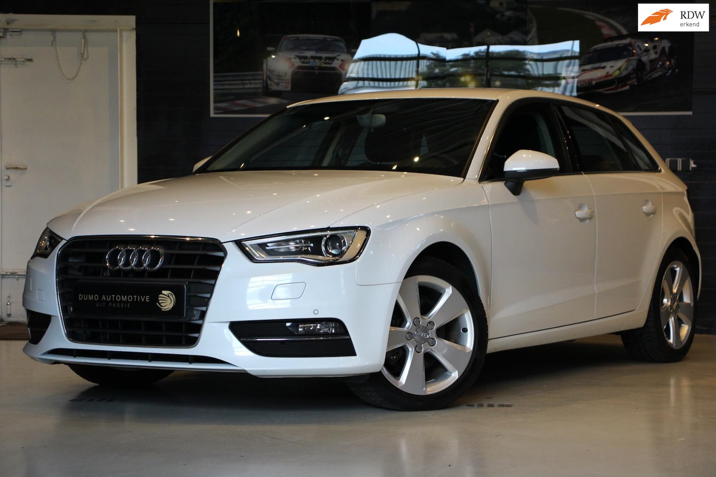 Audi A3 Sportback - 1.4 TFSI Ambition - XENON - PDC VOOR & ACHTER - STOELVERWARMING - CRUISE - AutoWereld.nl