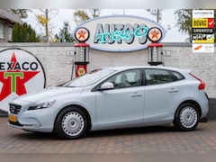 Volvo V40 - 1.6 T4 Automaat 29.300 km + NAP NL-auto 1e Eig