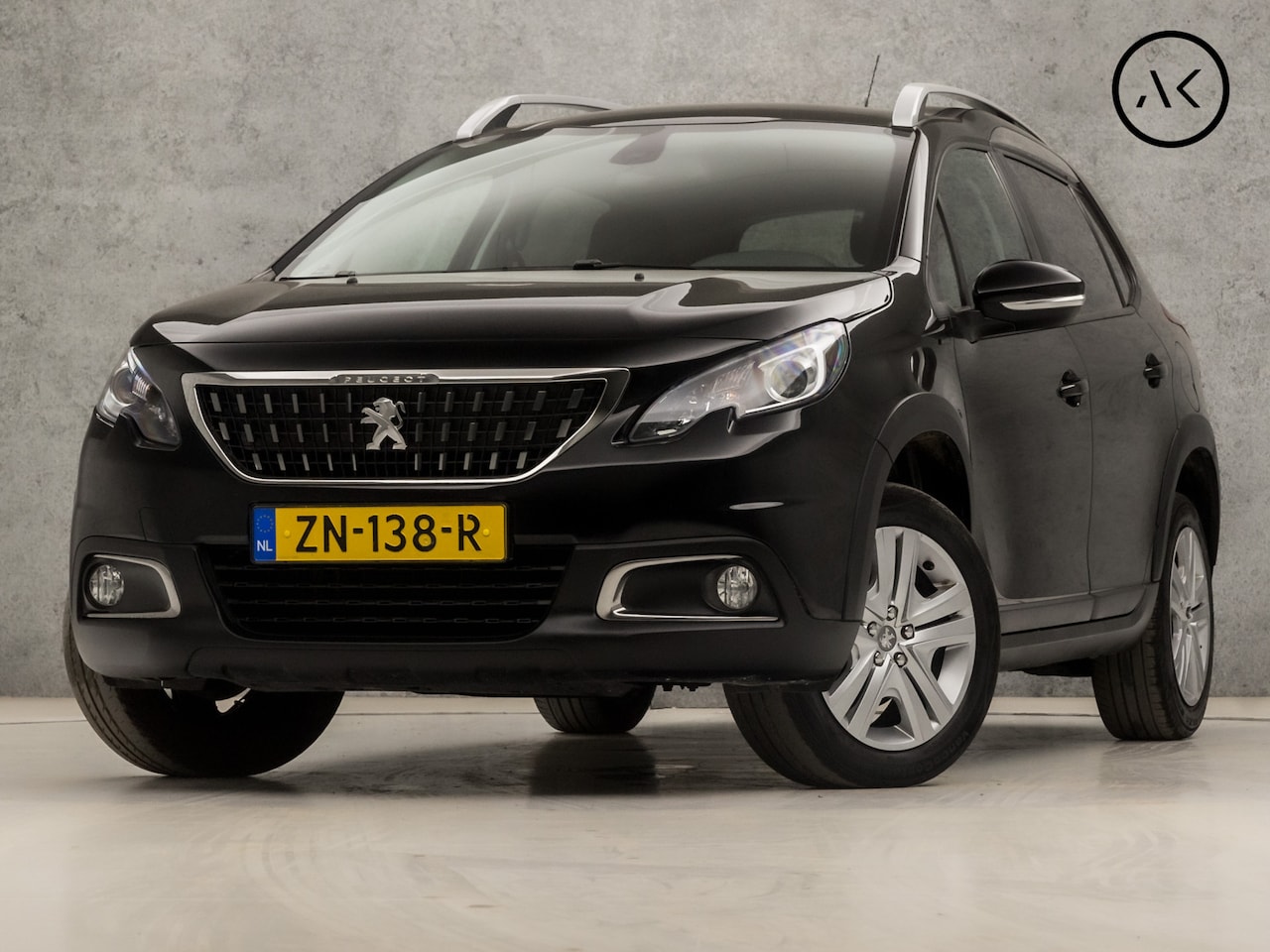 Peugeot 2008 - 1.2 PureTech Sport (NAVIGATIE, GETINT GLAS, CRUISE, XENON, ELEK PAKKET, ARMSTEUN, SPORTSTO - AutoWereld.nl