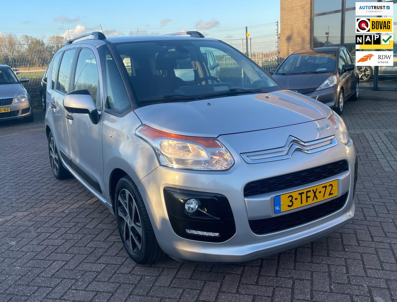 Citroën C3 Picasso - 1.4 VTi Tendance 1.4 VTi Tendance, 2e eig afk, Geen import, Nap, Volledig dealer oh, Trekhaak! - AutoWereld.nl