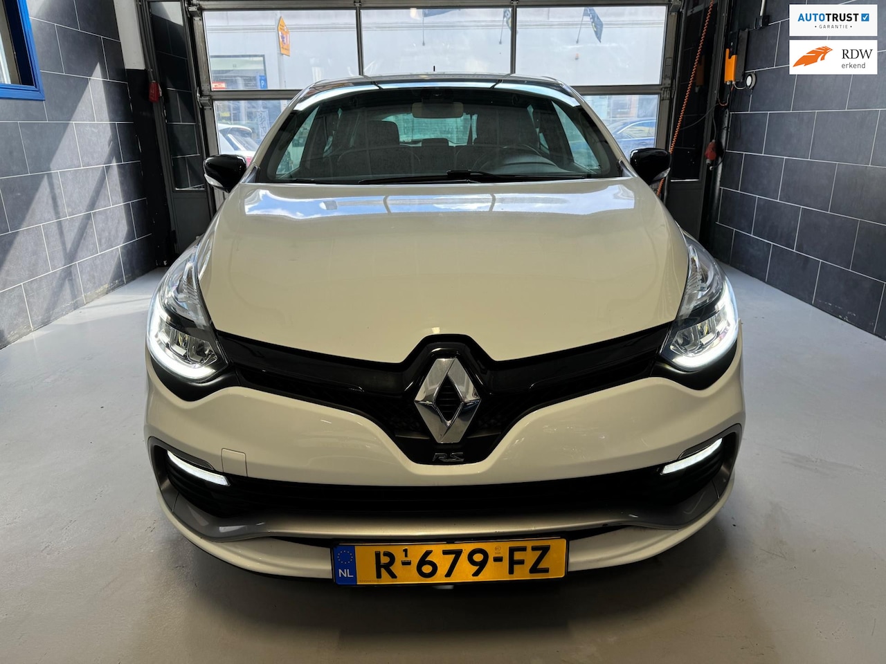 Renault Clio - 1.6 R.S. Turbo Cruise, Automaat, EDC, Xenon, Audison geluid - AutoWereld.nl