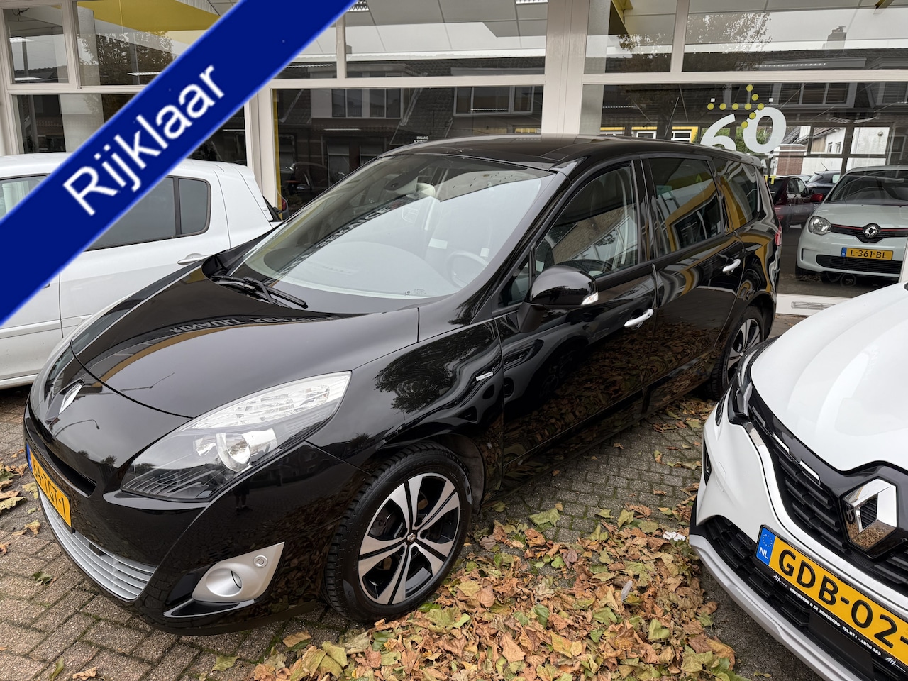 Renault Grand Scénic - 2.0 Bose 7p.CAMERA AIRCO-ECC GLAZEN OPENDAK PARK.V/A LICHTM VELGEN - AutoWereld.nl