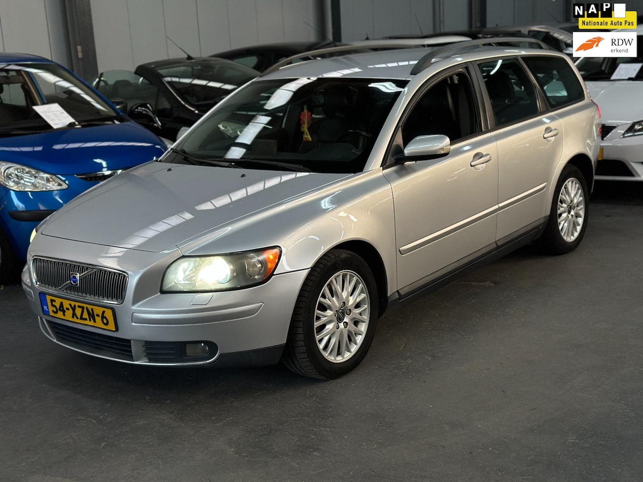 Volvo V50 - 2.4 Automaat APK NAP - AutoWereld.nl