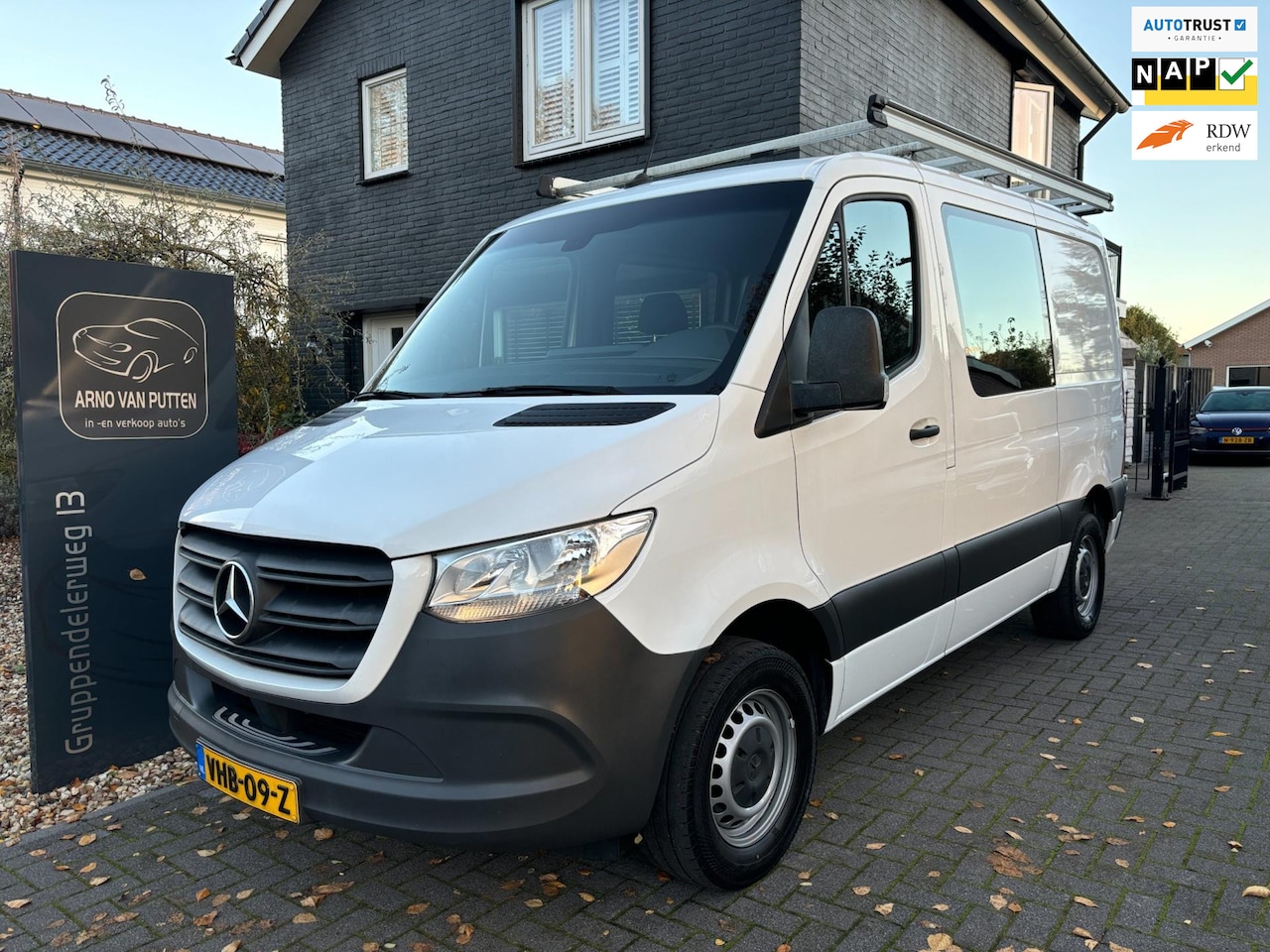 Mercedes-Benz Sprinter - 311 CDI Automaat / Dubbele Cabine / 6 persoons - AutoWereld.nl